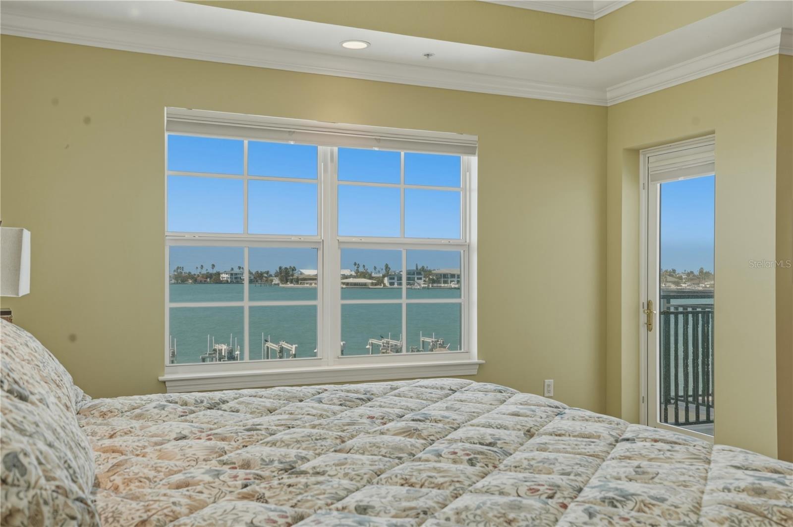 Image 21 of 47 For 312 8th Avenue N 203