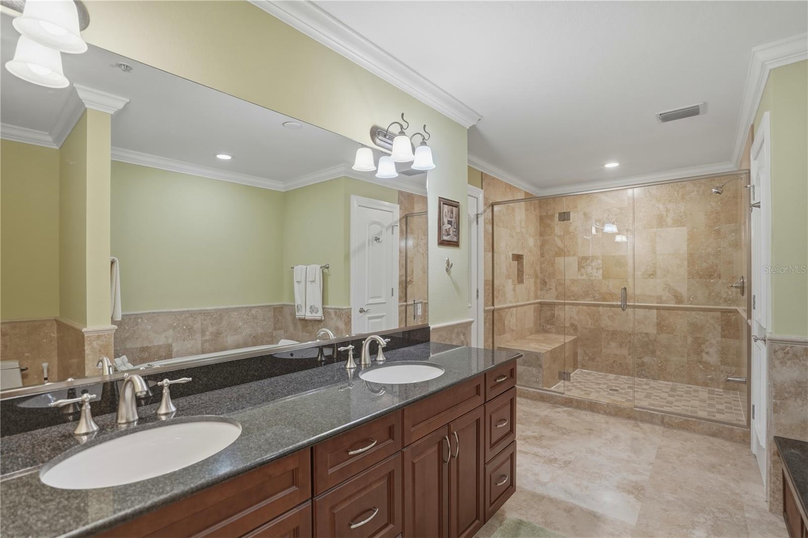 Image 25 of 47 For 312 8th Avenue N 203