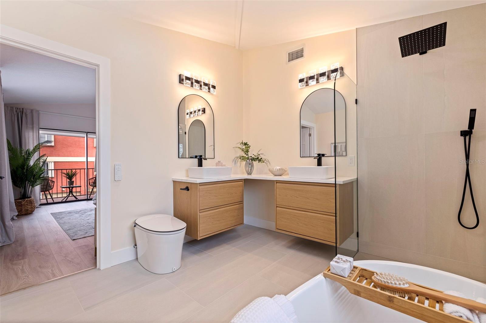 Image 33 of 51 For 113 176th Avenue W