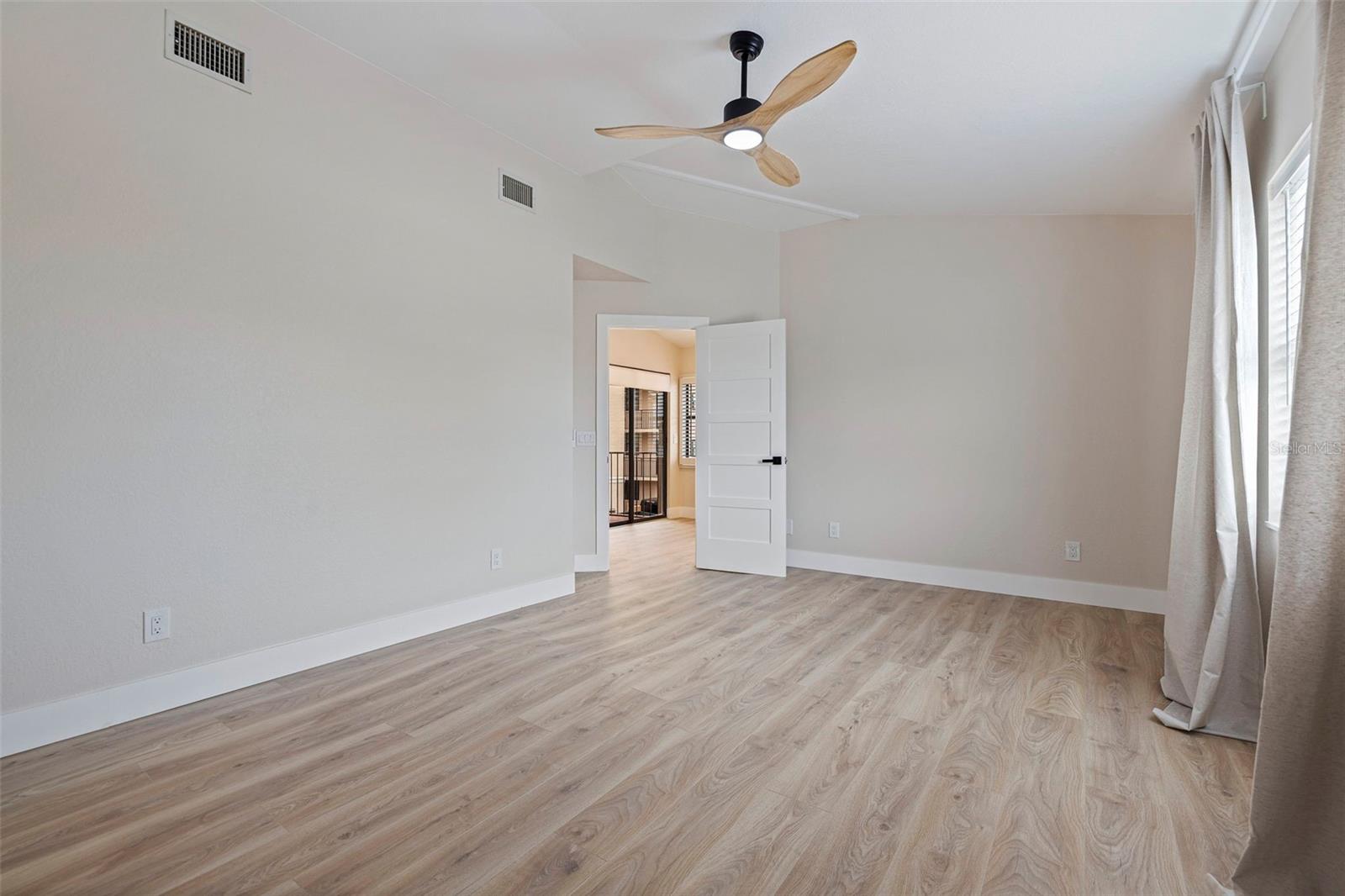 Image 36 of 51 For 113 176th Avenue W