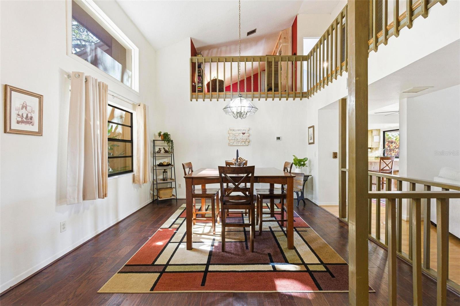 Image 11 of 81 For 847 Hillside Drive