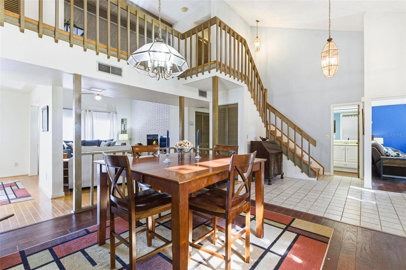 Image 12 of 81 For 847 Hillside Drive