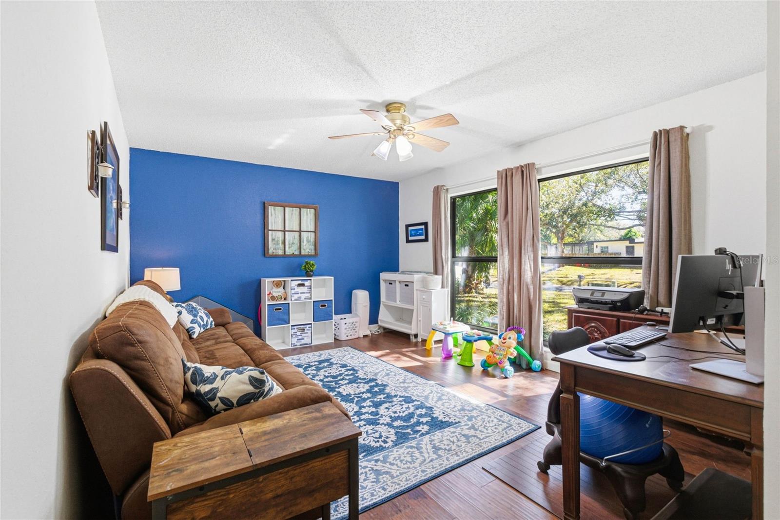 Image 13 of 81 For 847 Hillside Drive