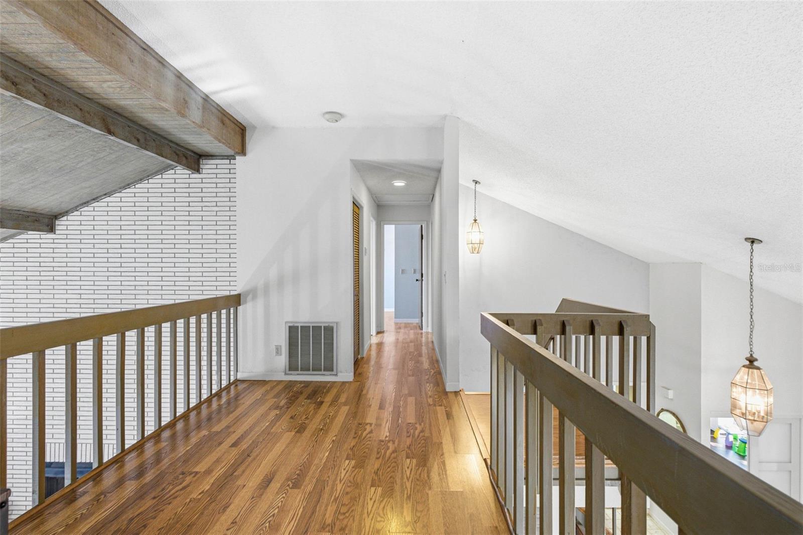 Image 41 of 81 For 847 Hillside Drive