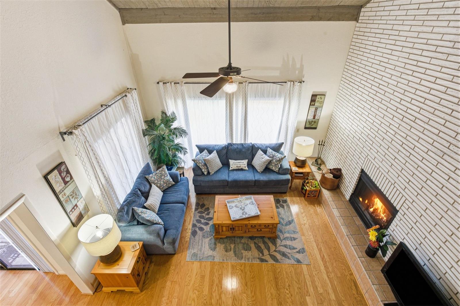 Image 43 of 81 For 847 Hillside Drive