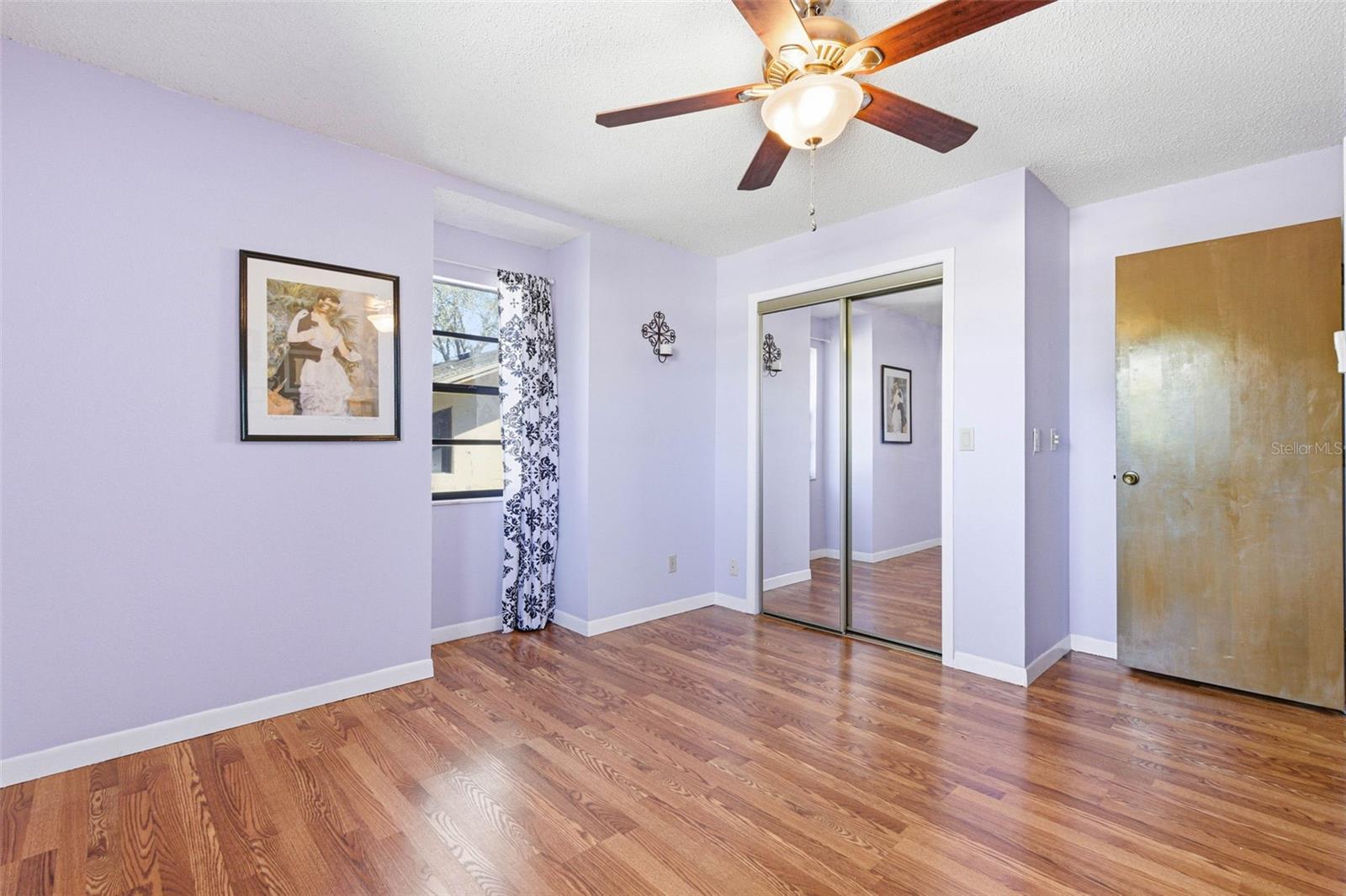 Image 48 of 81 For 847 Hillside Drive