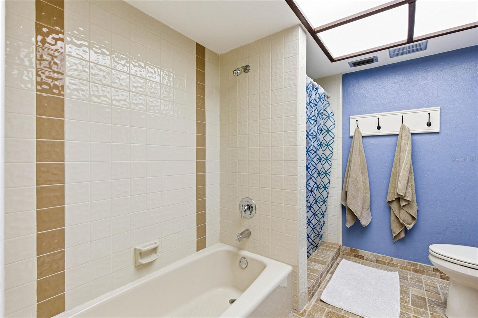 Image 58 of 81 For 847 Hillside Drive