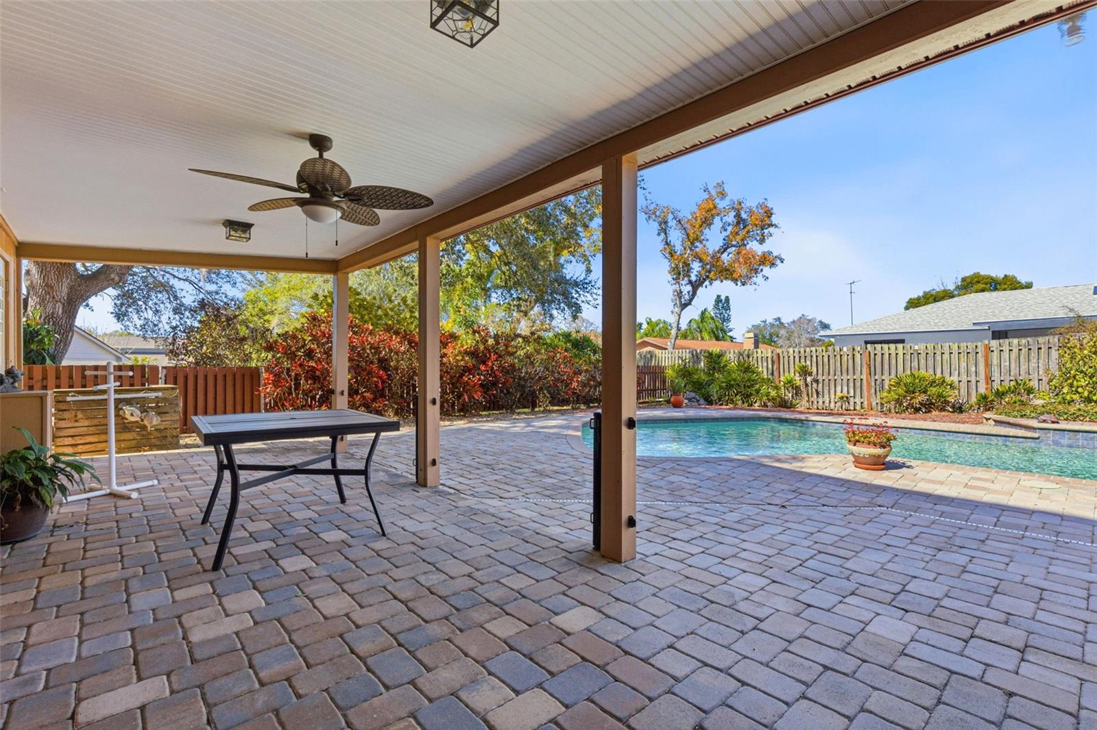 Image 68 of 81 For 847 Hillside Drive