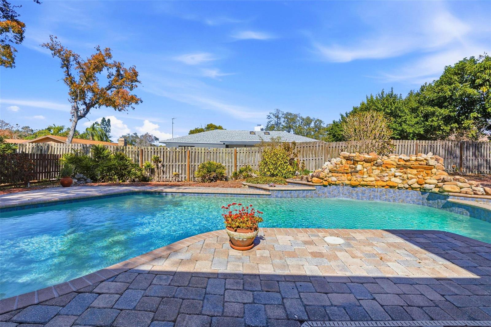 Image 72 of 81 For 847 Hillside Drive