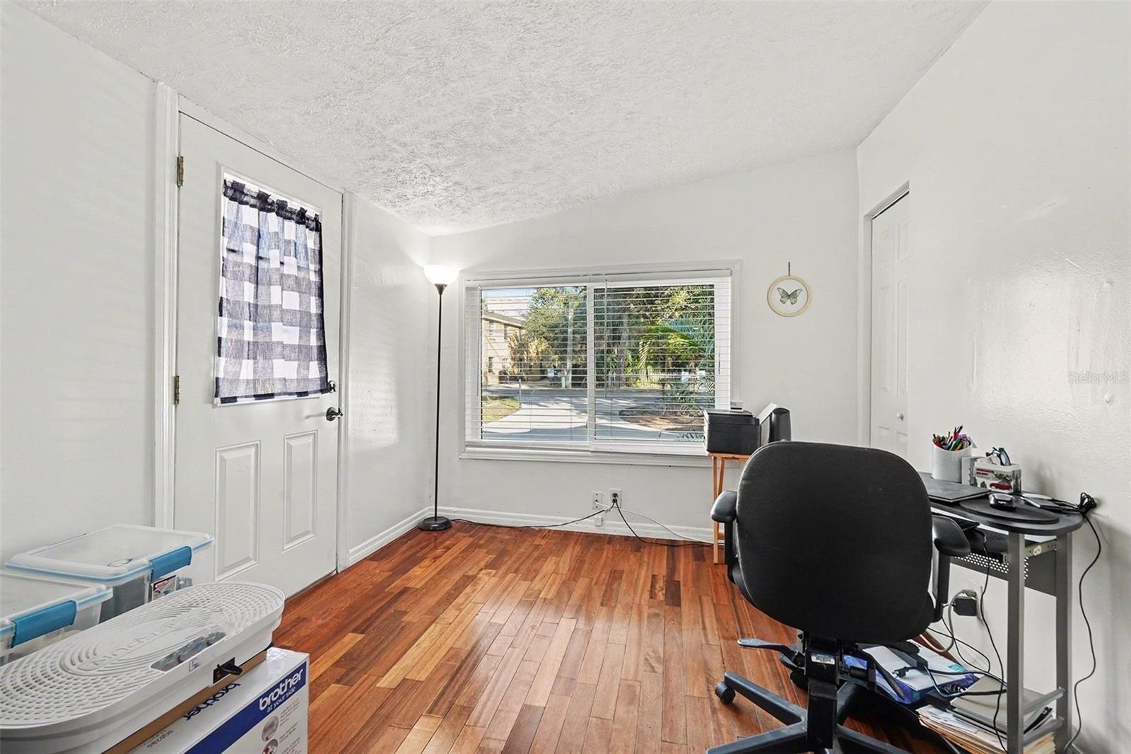 Image 20 of 31 For 6305 Macdill Avenue