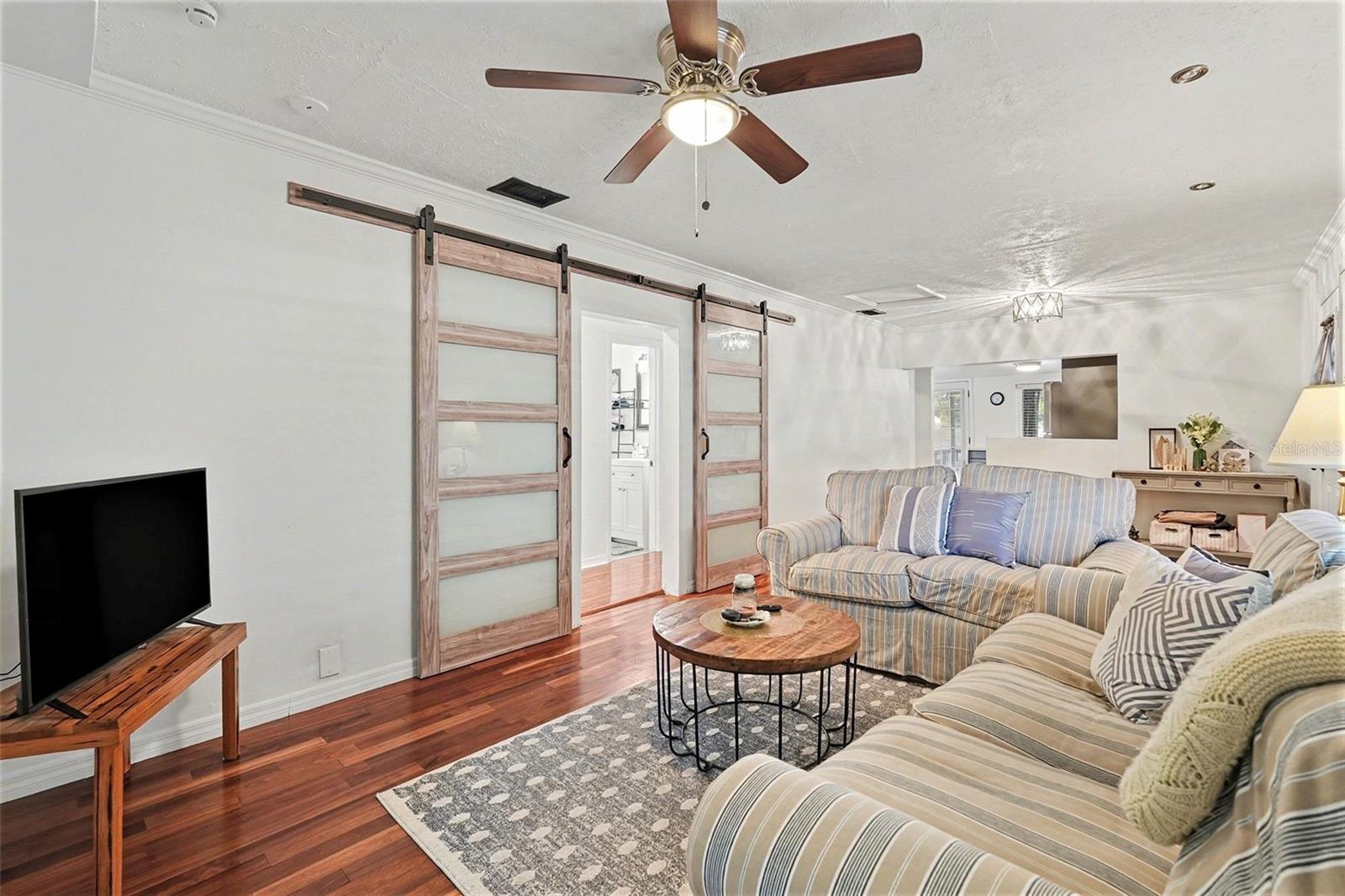 Image 9 of 31 For 6305 Macdill Avenue