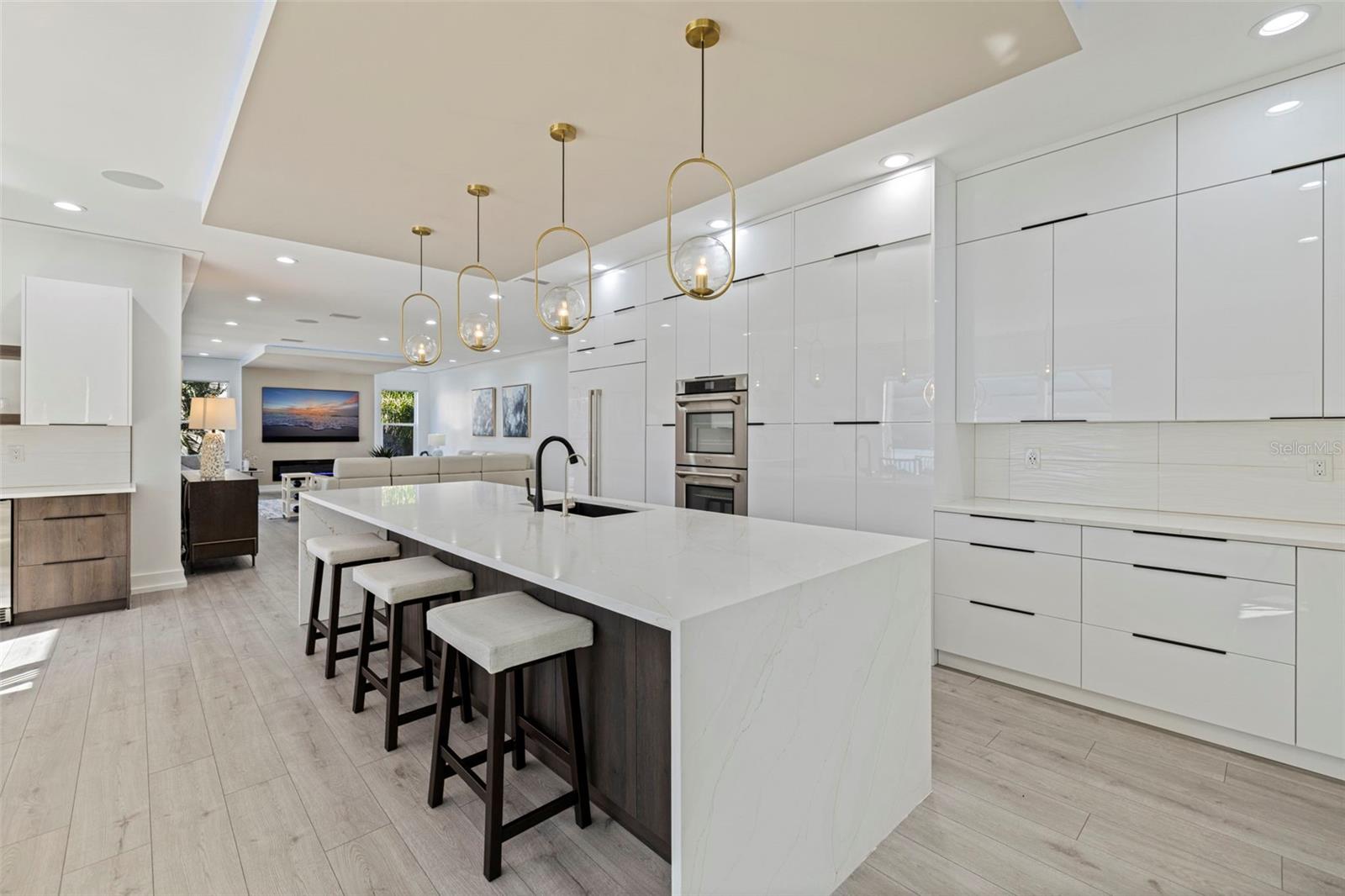 Image 11 of 84 For 3830 Shore Acres Boulevard Ne