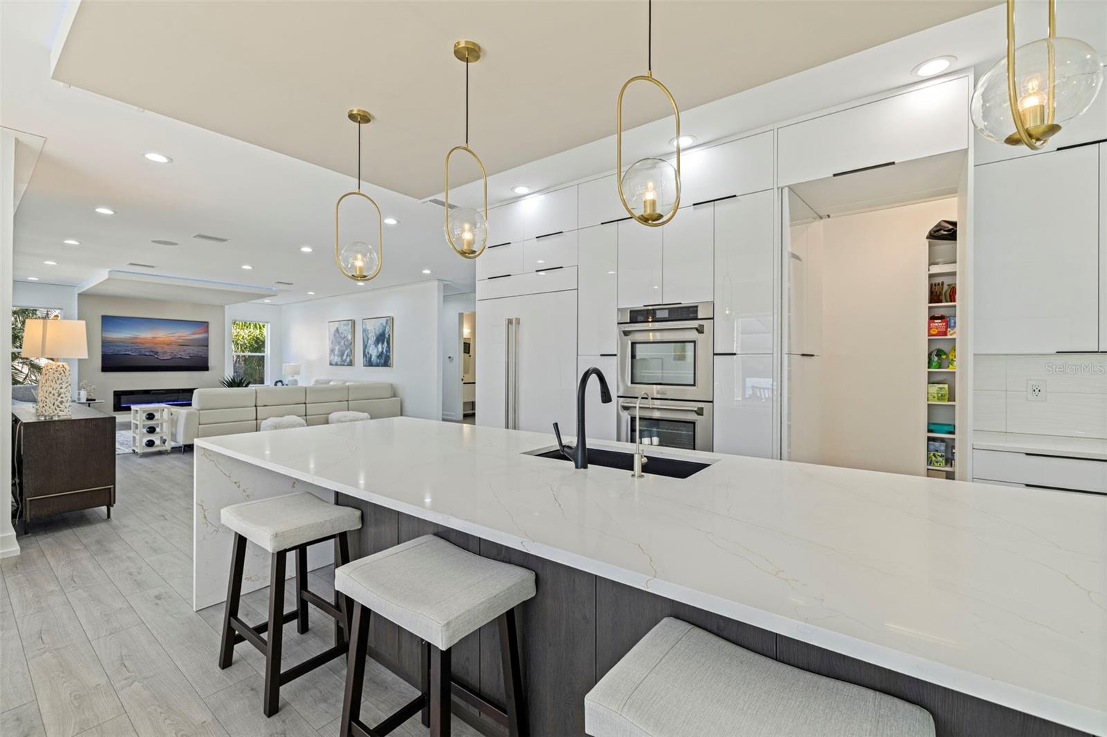 Image 14 of 84 For 3830 Shore Acres Boulevard Ne