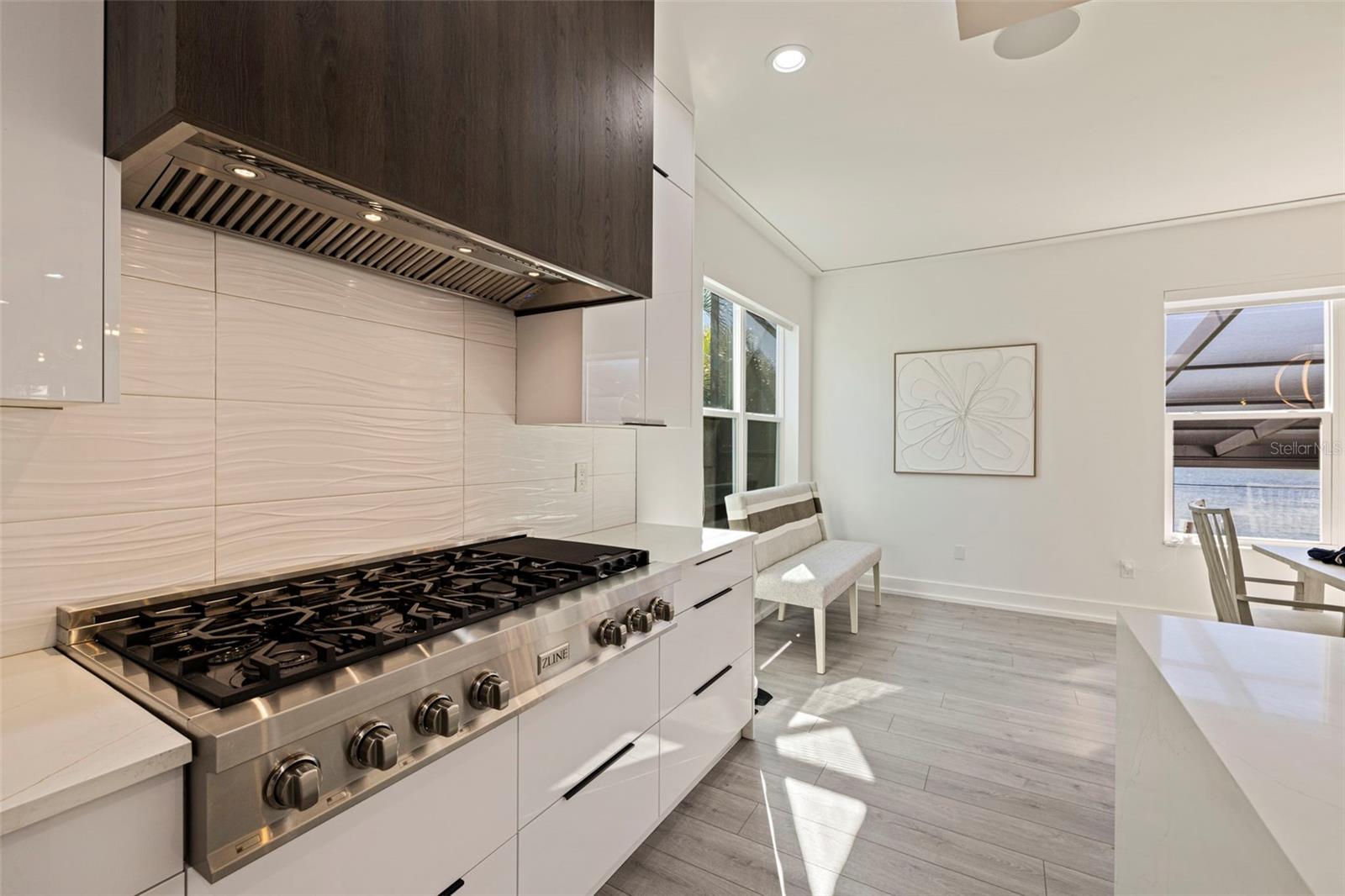 Image 15 of 84 For 3830 Shore Acres Boulevard Ne