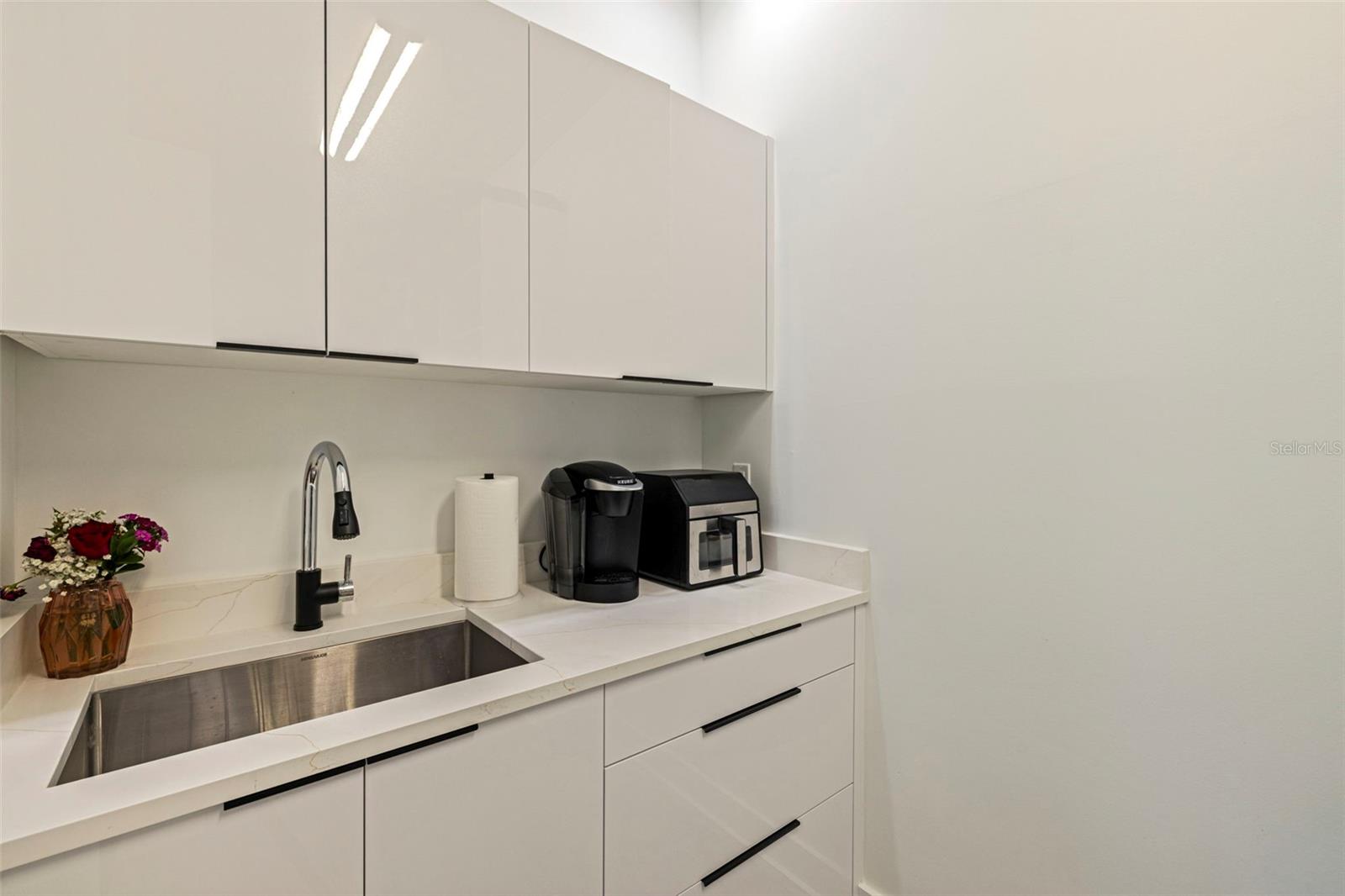 Image 16 of 84 For 3830 Shore Acres Boulevard Ne