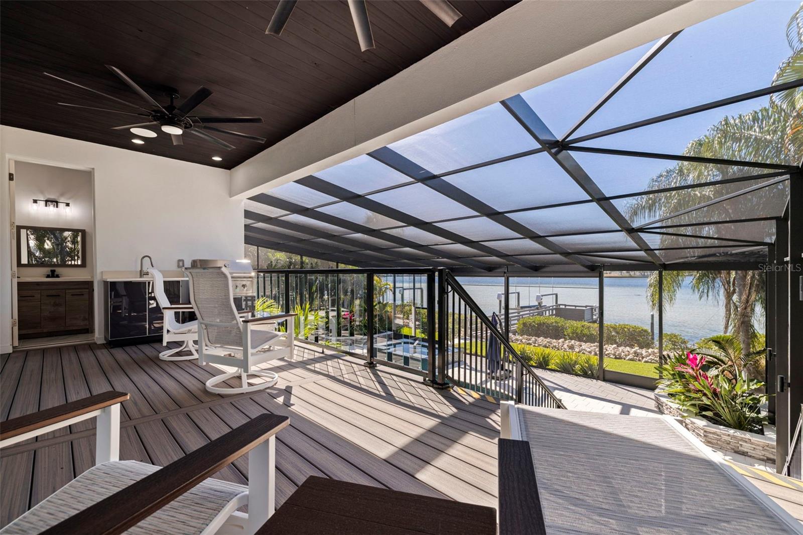 Image 21 of 84 For 3830 Shore Acres Boulevard Ne