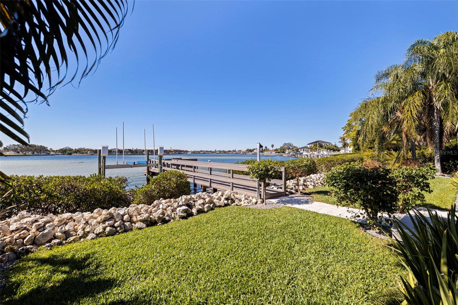 Image 29 of 84 For 3830 Shore Acres Boulevard Ne