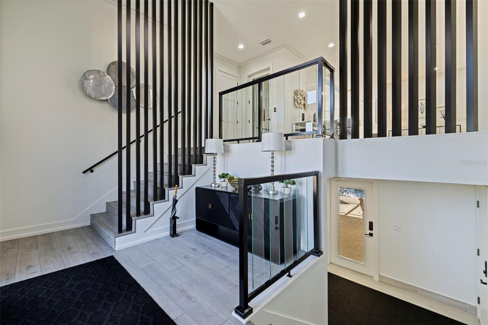 Image 5 of 84 For 3830 Shore Acres Boulevard Ne