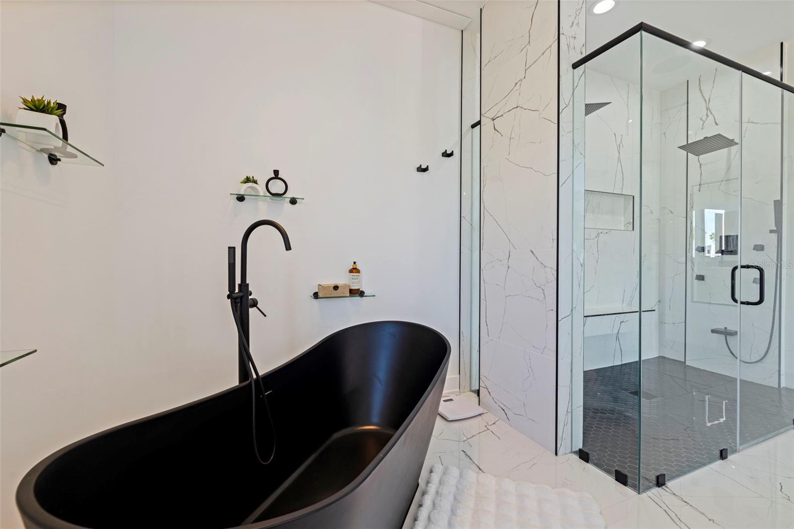 Image 52 of 84 For 3830 Shore Acres Boulevard Ne