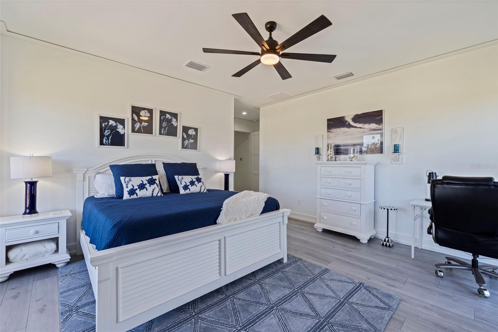 Image 62 of 84 For 3830 Shore Acres Boulevard Ne