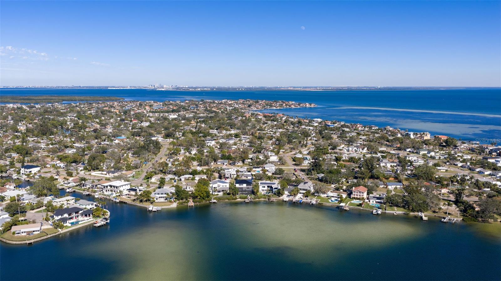 Image 74 of 84 For 3830 Shore Acres Boulevard Ne