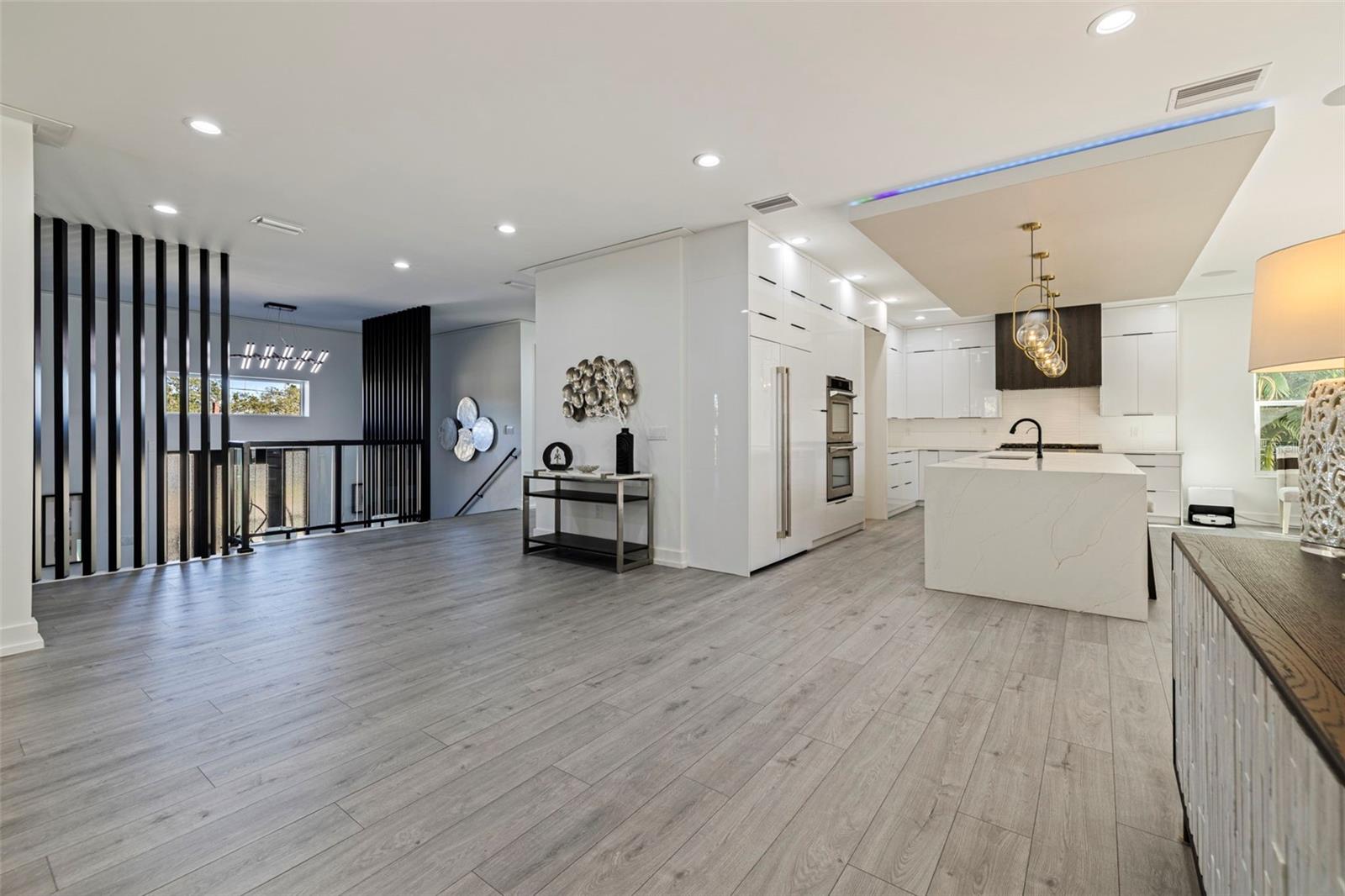 Image 8 of 84 For 3830 Shore Acres Boulevard Ne