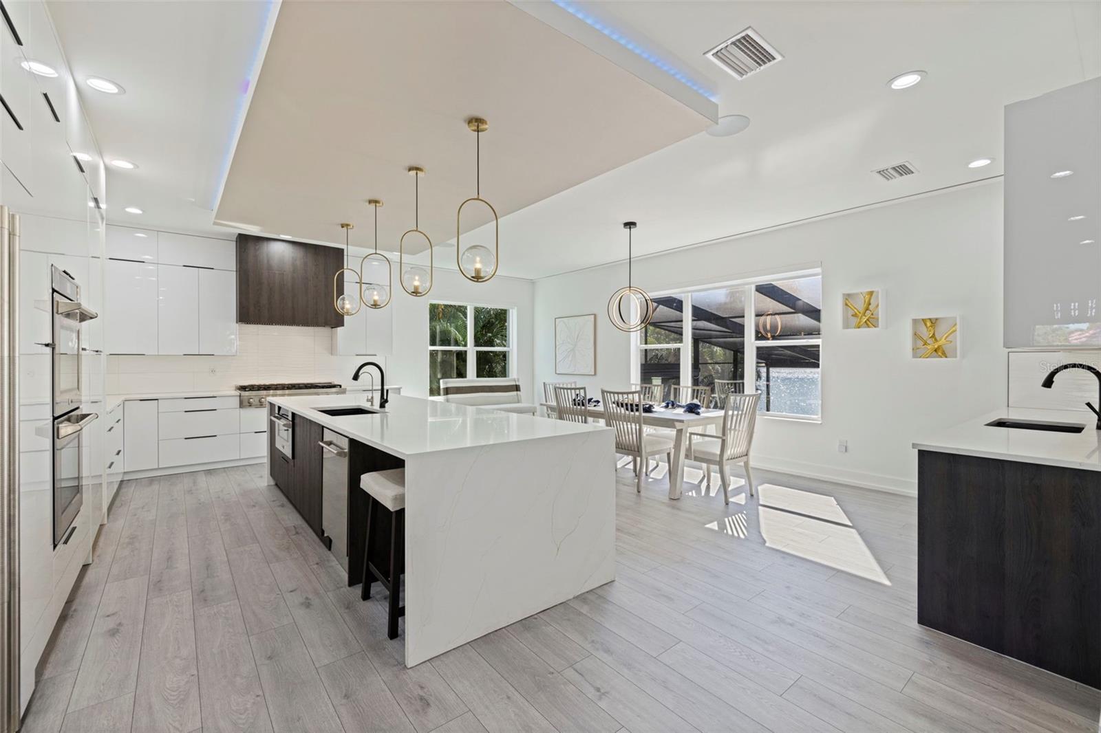 Image 9 of 84 For 3830 Shore Acres Boulevard Ne