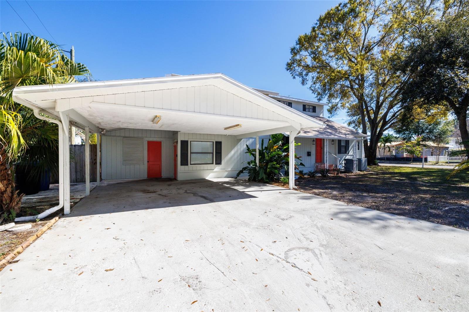 Listing photo id 0 for 741 30th Avenue N