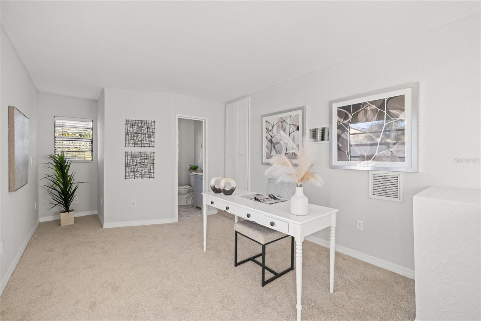 Listing photo id 25 for 741 30th Avenue N