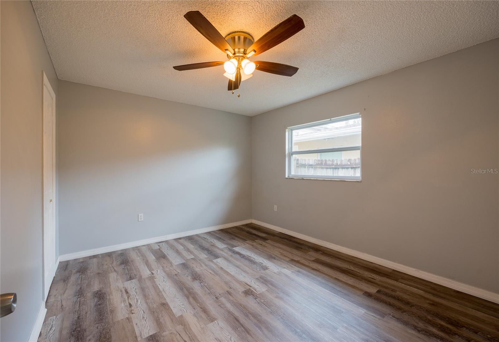 Image 25 of 33 For 400 Meteor Avenue