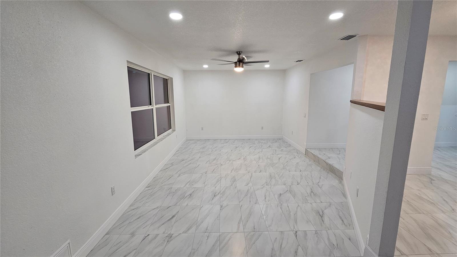 Image 10 of 44 For 8533 Viva Via Drive