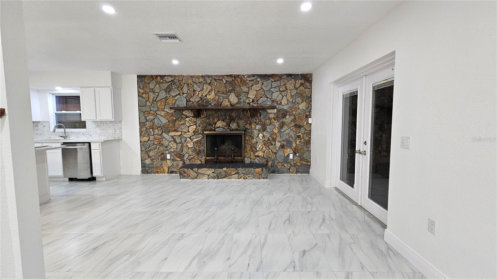 Image 12 of 44 For 8533 Viva Via Drive