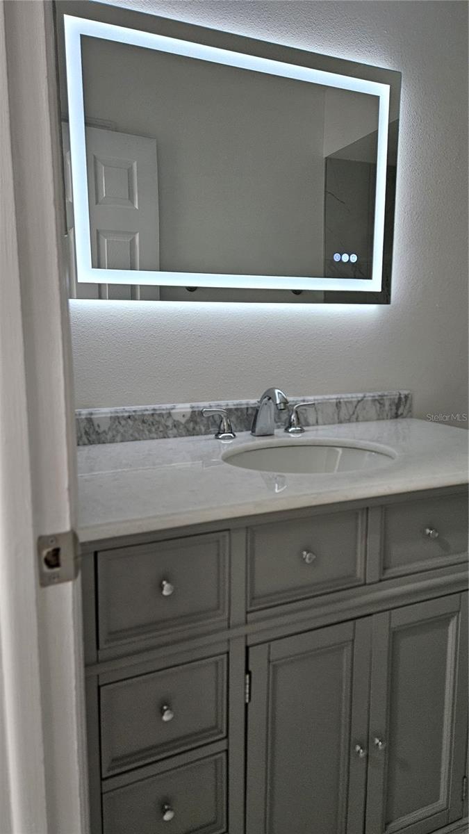 Image 35 of 44 For 8533 Viva Via Drive