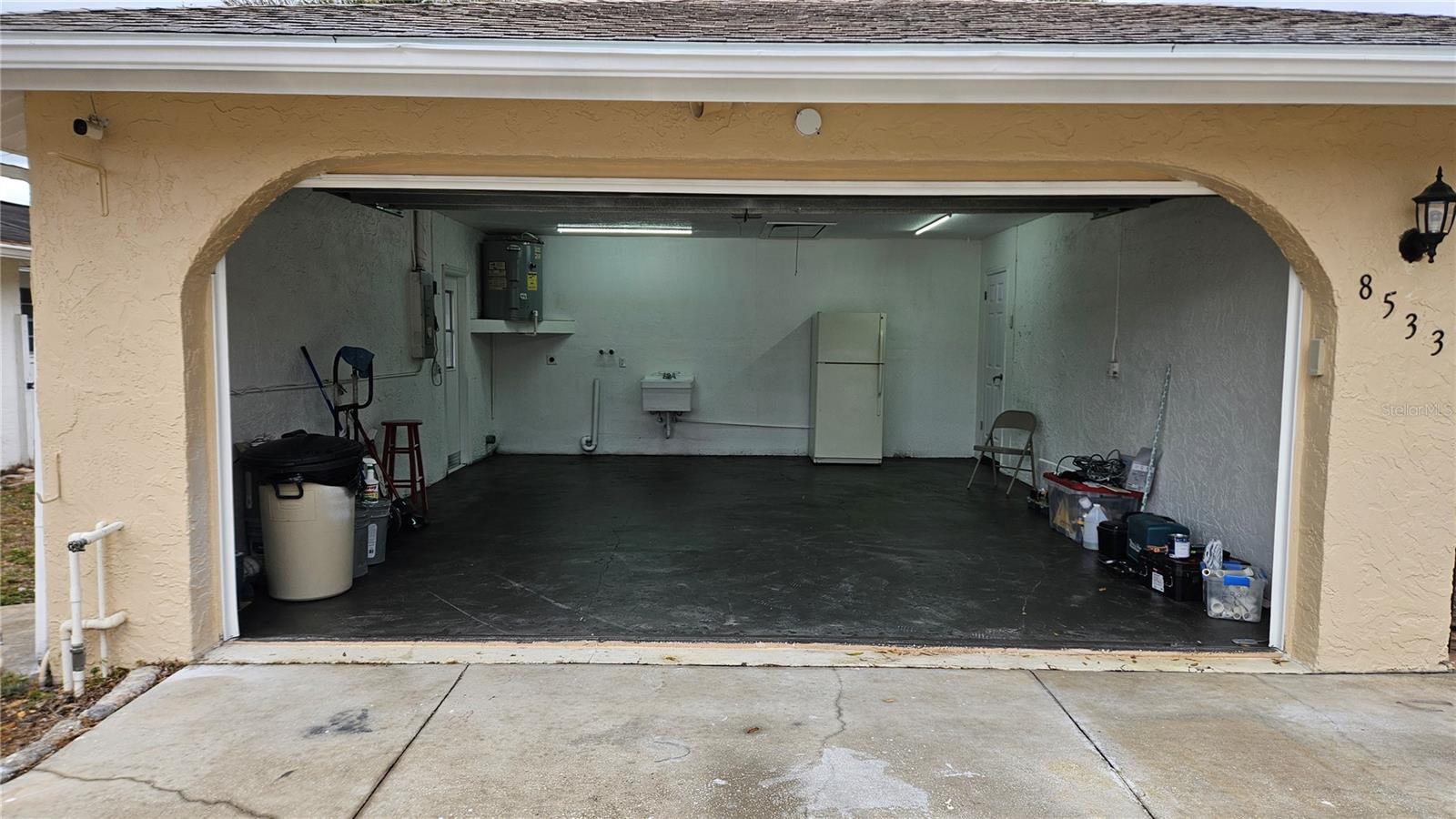 Image 37 of 44 For 8533 Viva Via Drive