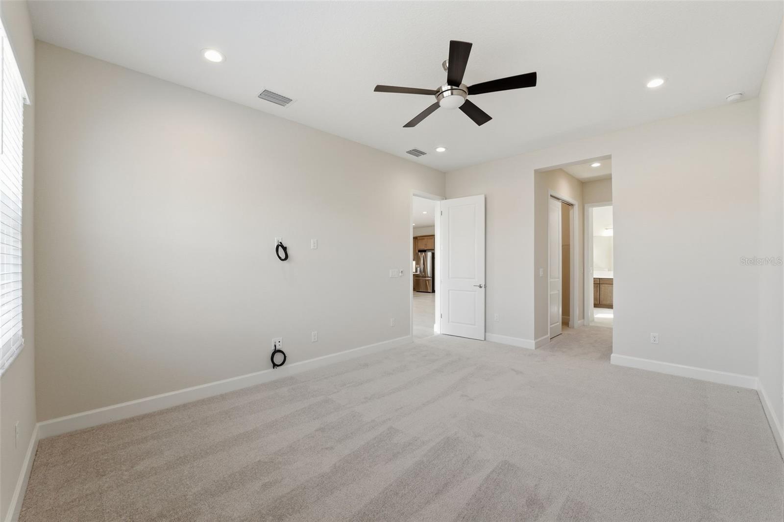 Image 15 of 30 For 32623 Neroli Street