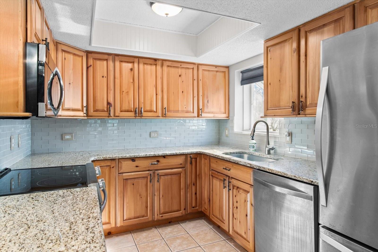 Listing photo id 2 for 5164 Swiftwater Way