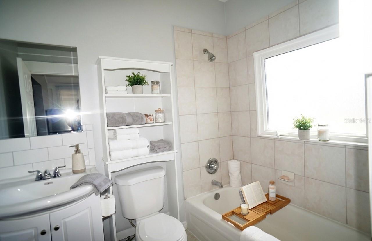 Image 7 of 15 For 2715 1-2 2nd Avenue S 3