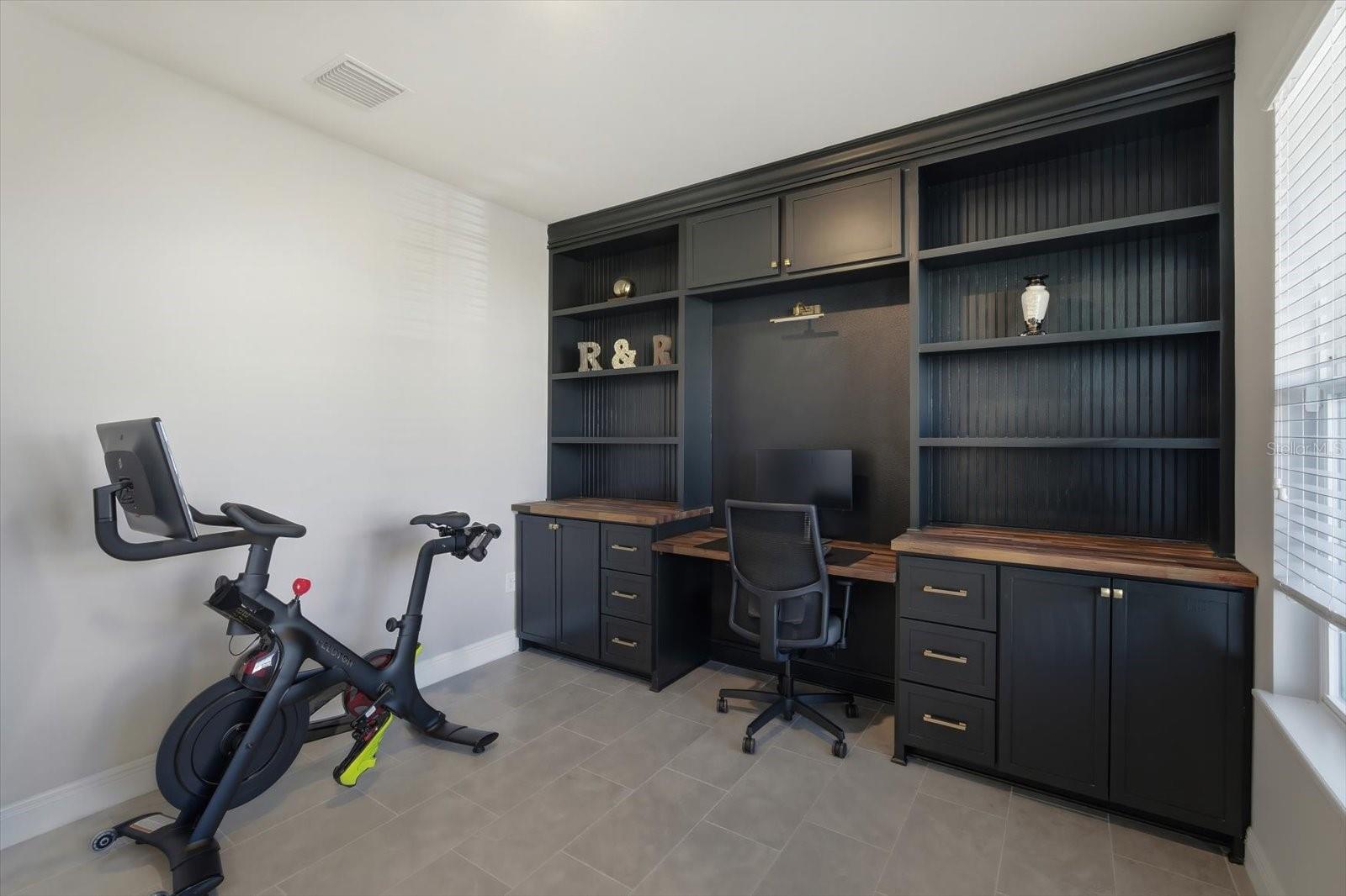 Image 8 of 43 For 164 Mangrove Manor Drive