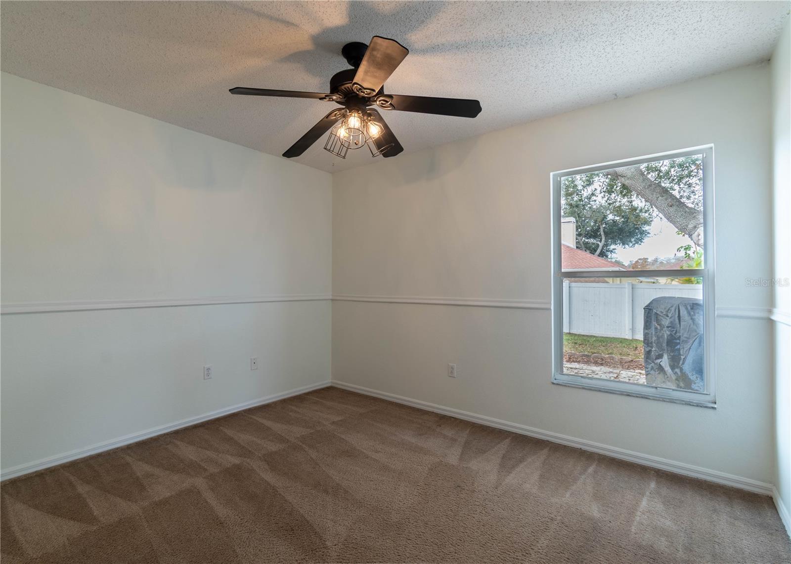 Image 30 of 47 For 14833 Redcliff Drive