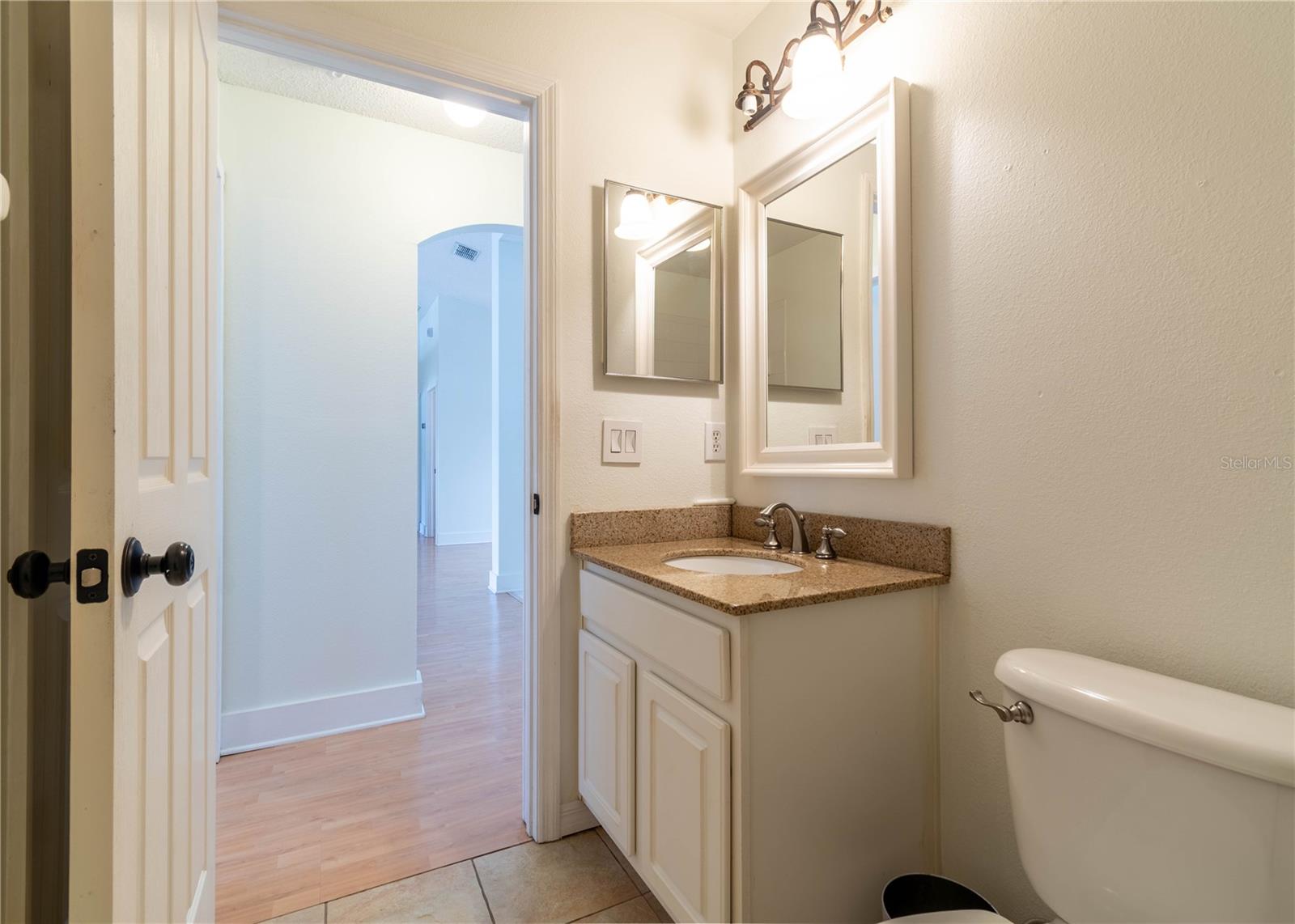 Image 34 of 47 For 14833 Redcliff Drive