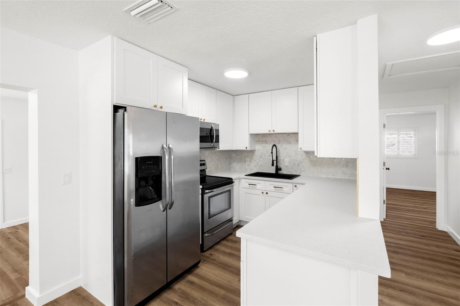 Image 24 of 40 For 6710 Cortez Street