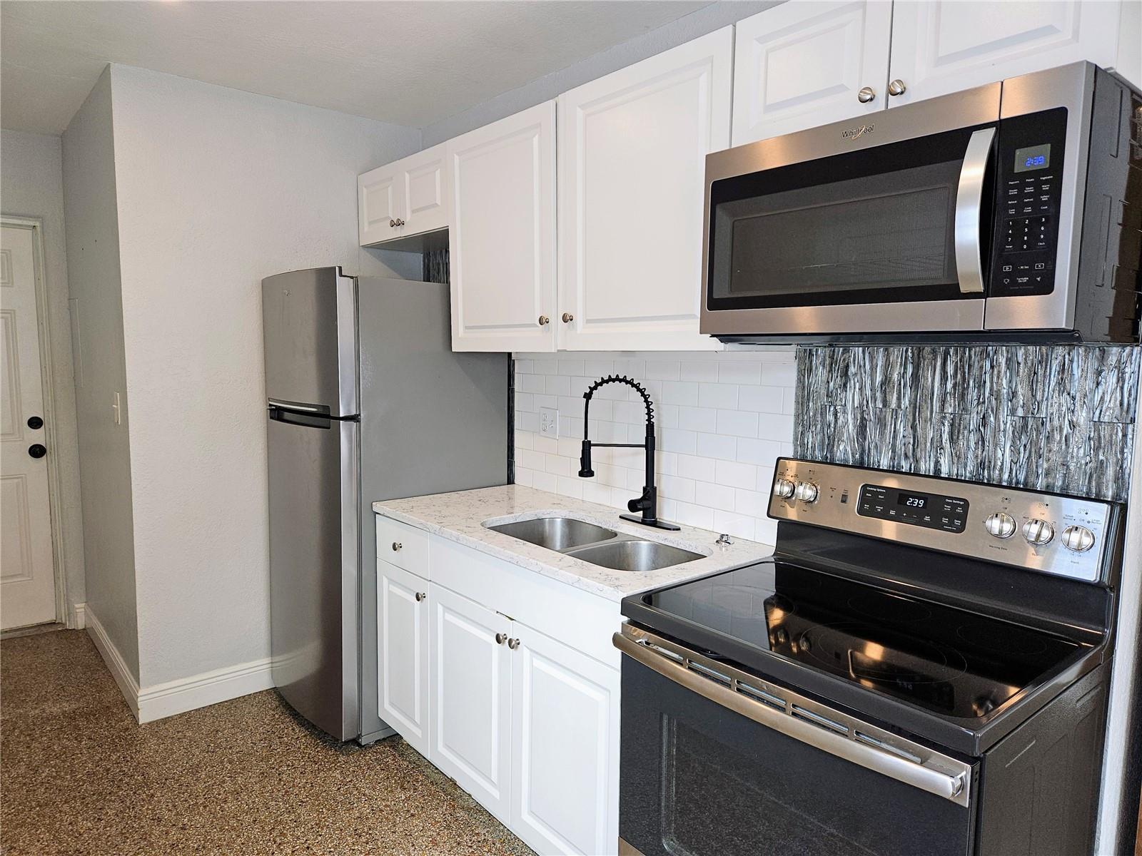 Image 10 of 22 For 6801 48th Avenue N B