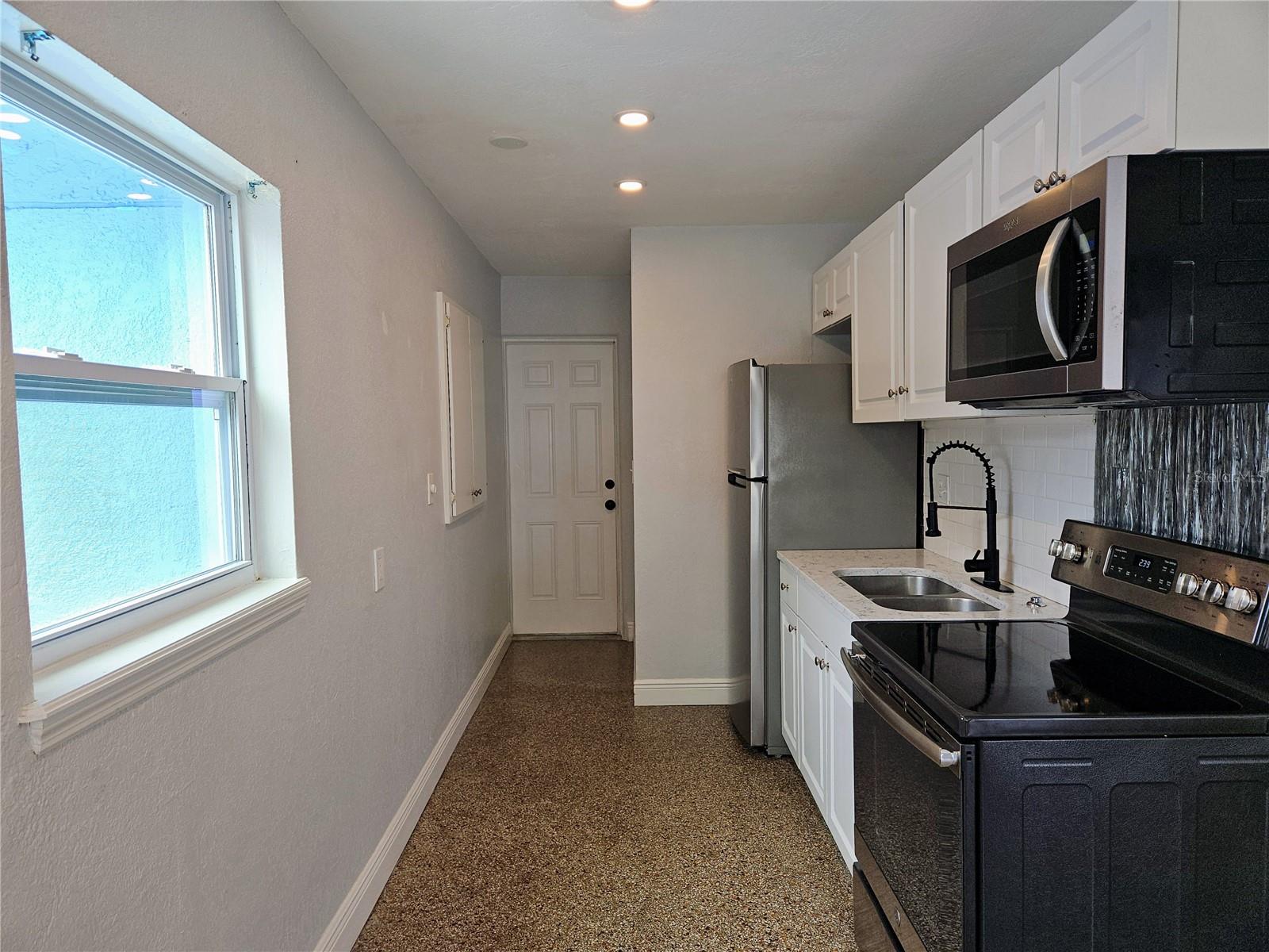 Image 9 of 22 For 6801 48th Avenue N B