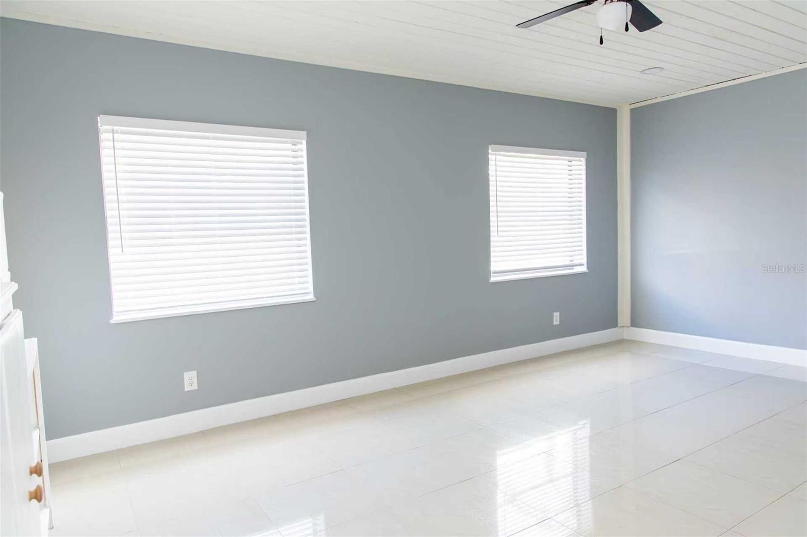 Image 13 of 21 For 10922 Tailfeather Court