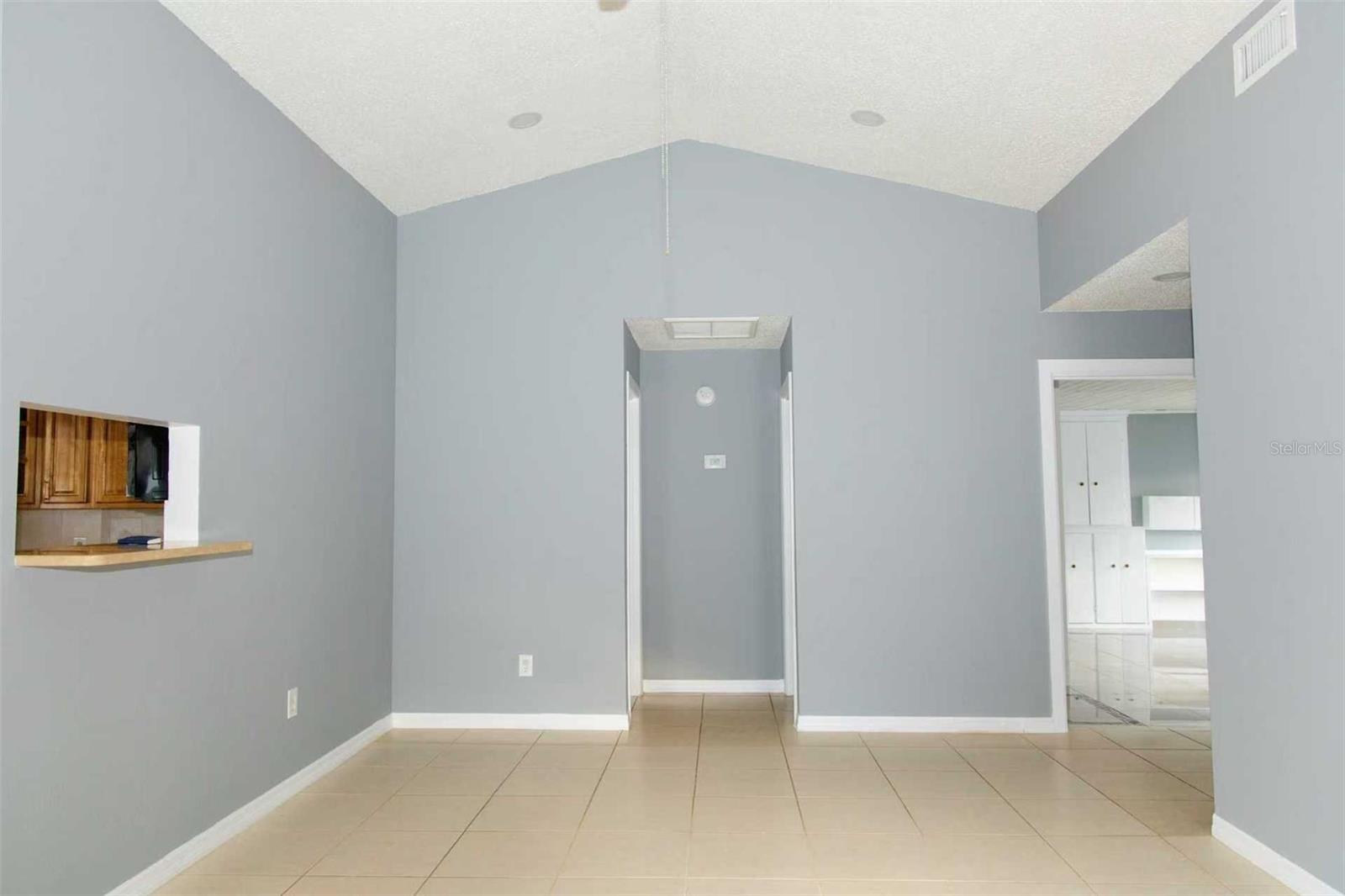 Image 14 of 21 For 10922 Tailfeather Court