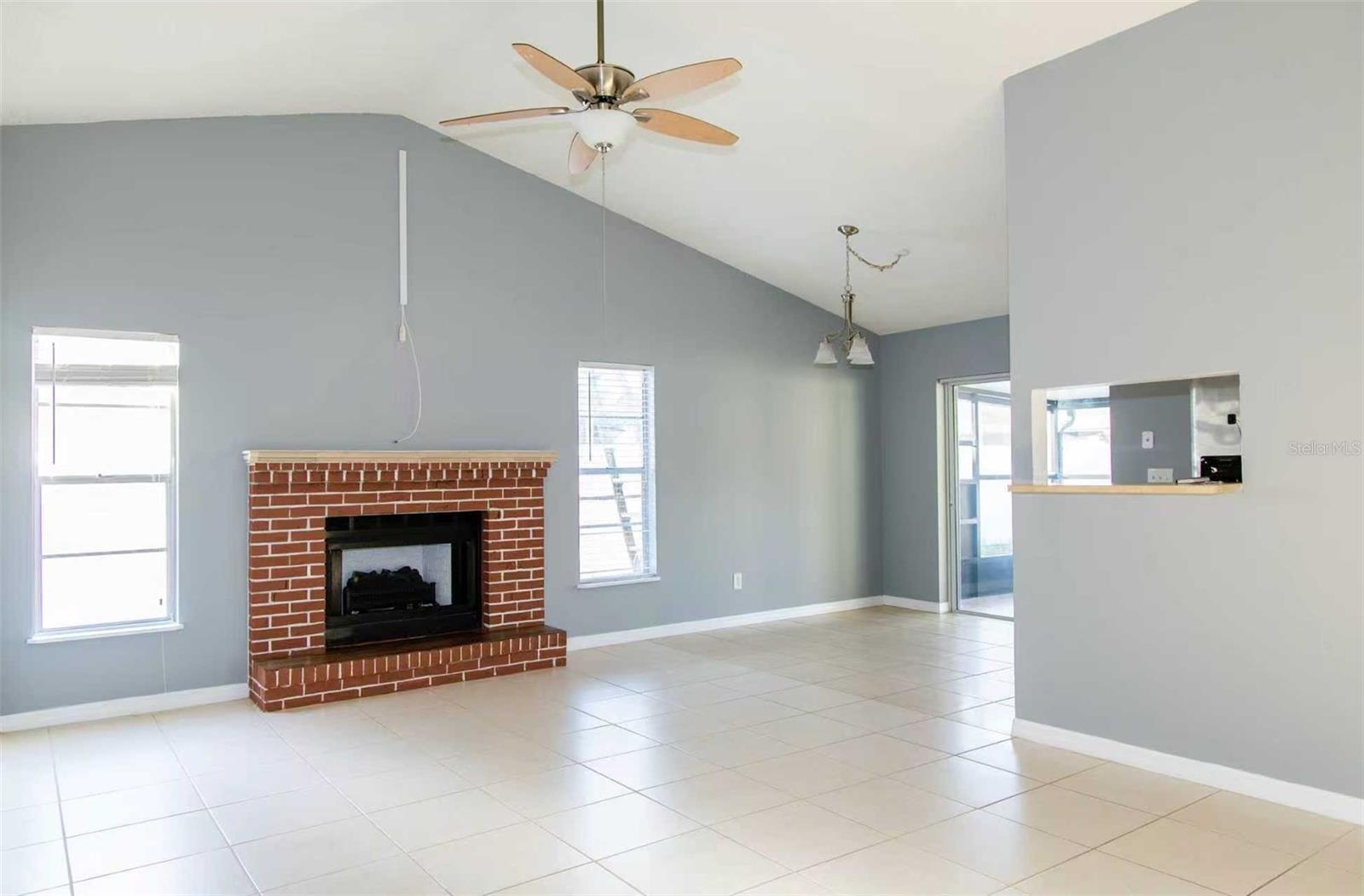 Image 15 of 21 For 10922 Tailfeather Court