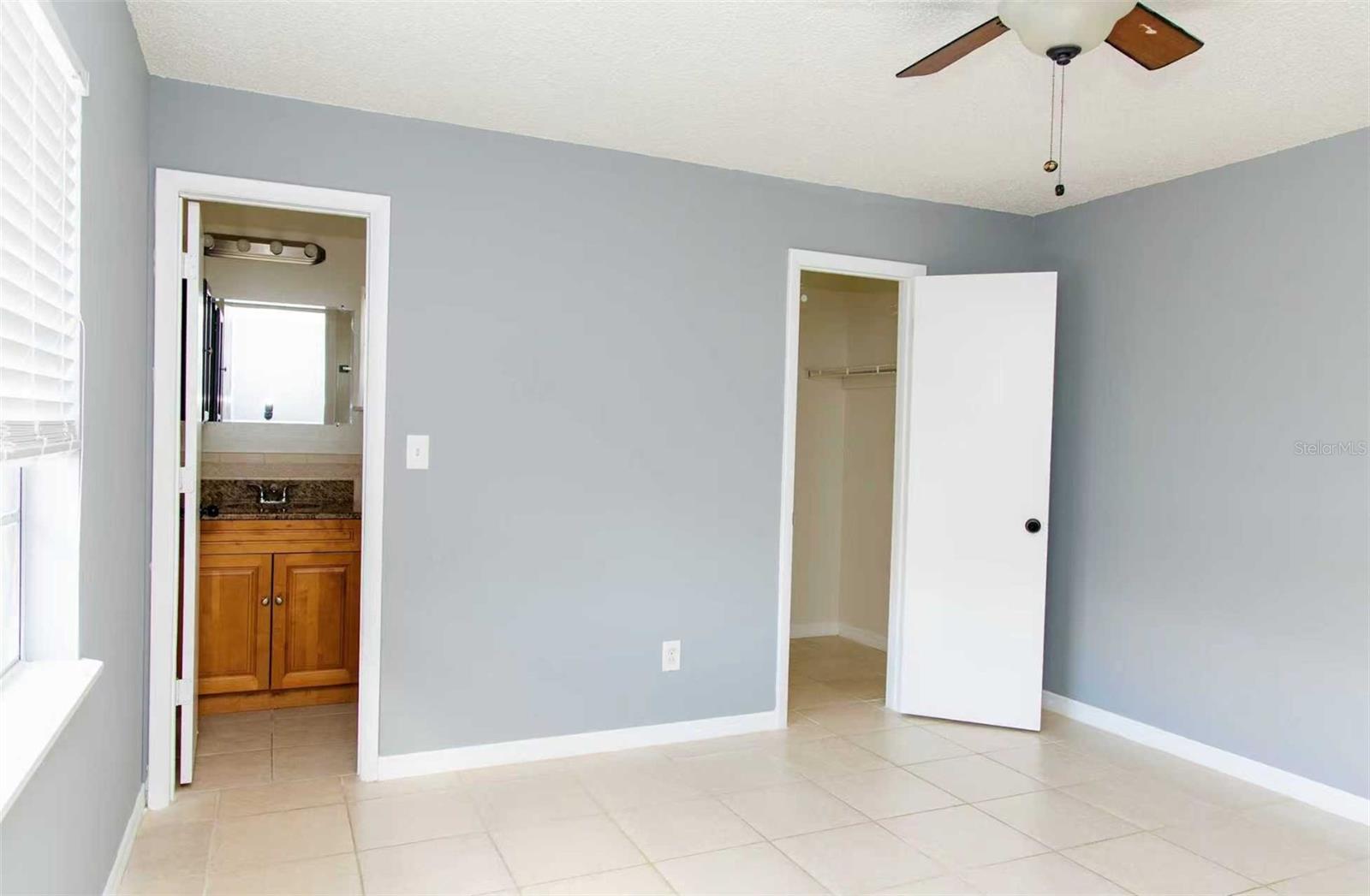 Image 17 of 21 For 10922 Tailfeather Court