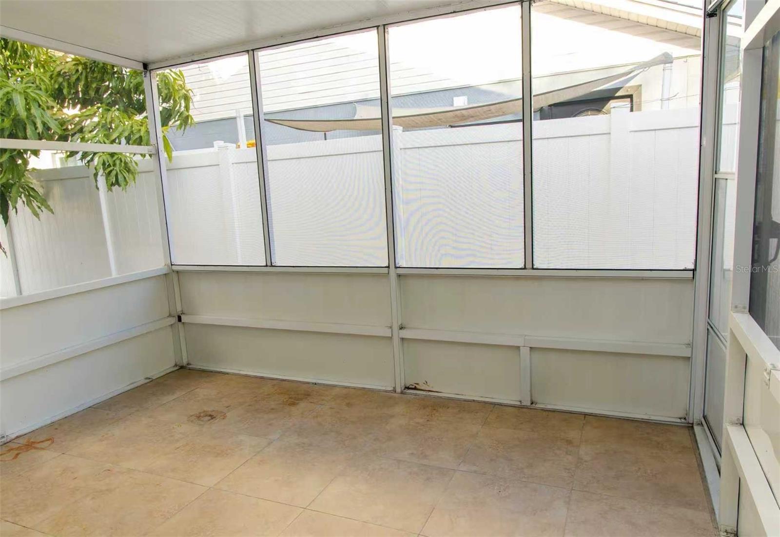 Image 9 of 21 For 10922 Tailfeather Court