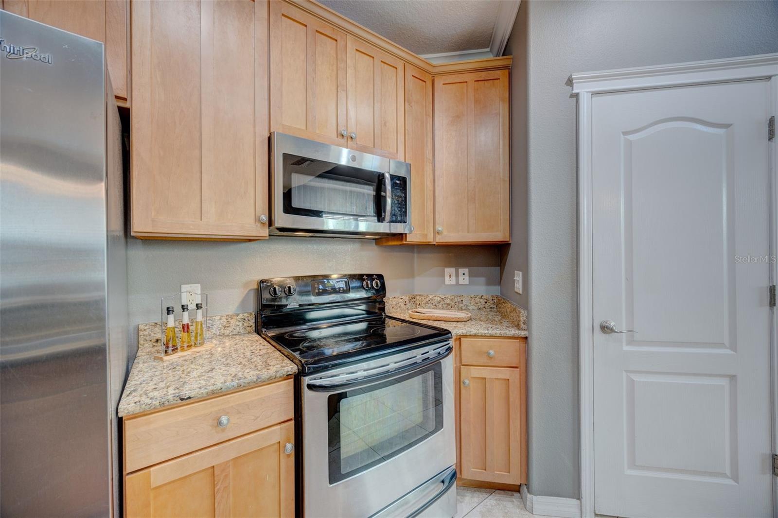 Listing photo id 11 for 6020 Fishhawk Crossing Boulevard Na