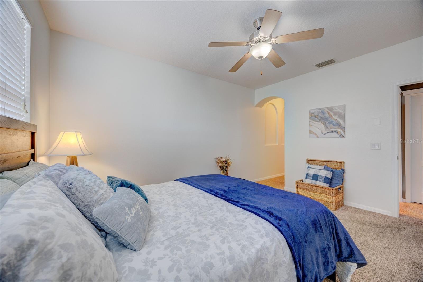 Listing photo id 24 for 6020 Fishhawk Crossing Boulevard Na